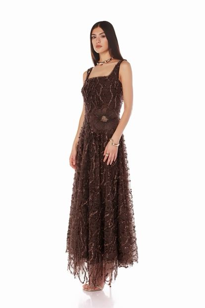 Robe de soirée marron brodée